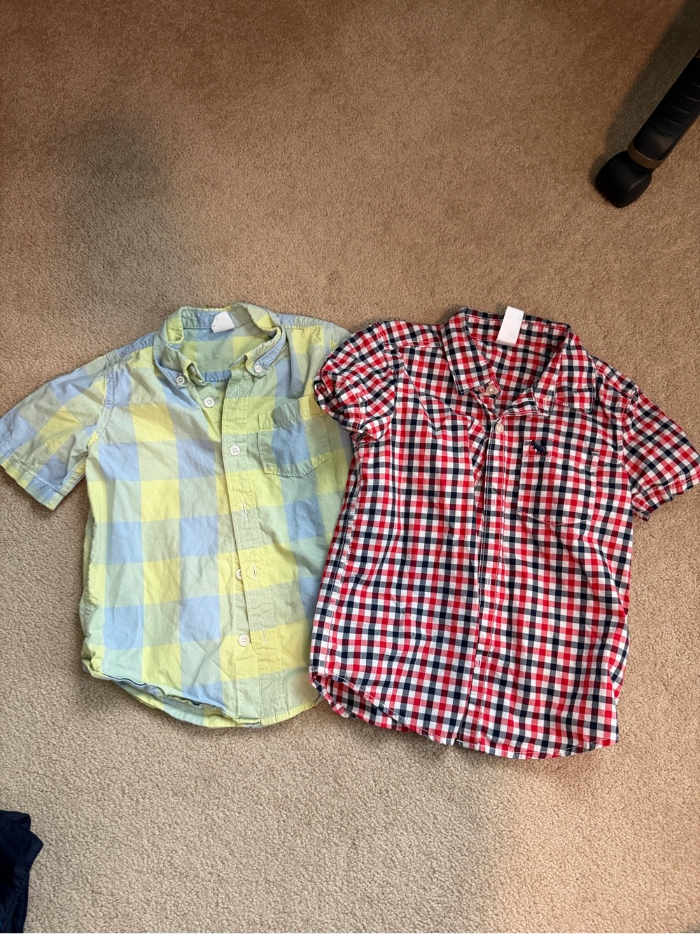 Bundle - GAP + Carter's Boys Button-Down Plaid Shirts - 5T 5 Years